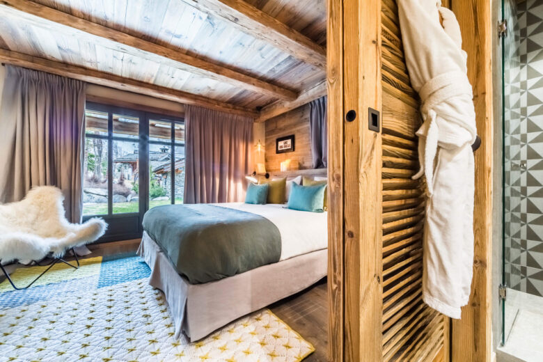 Chalet Calistoga view to bedroom from ensuite