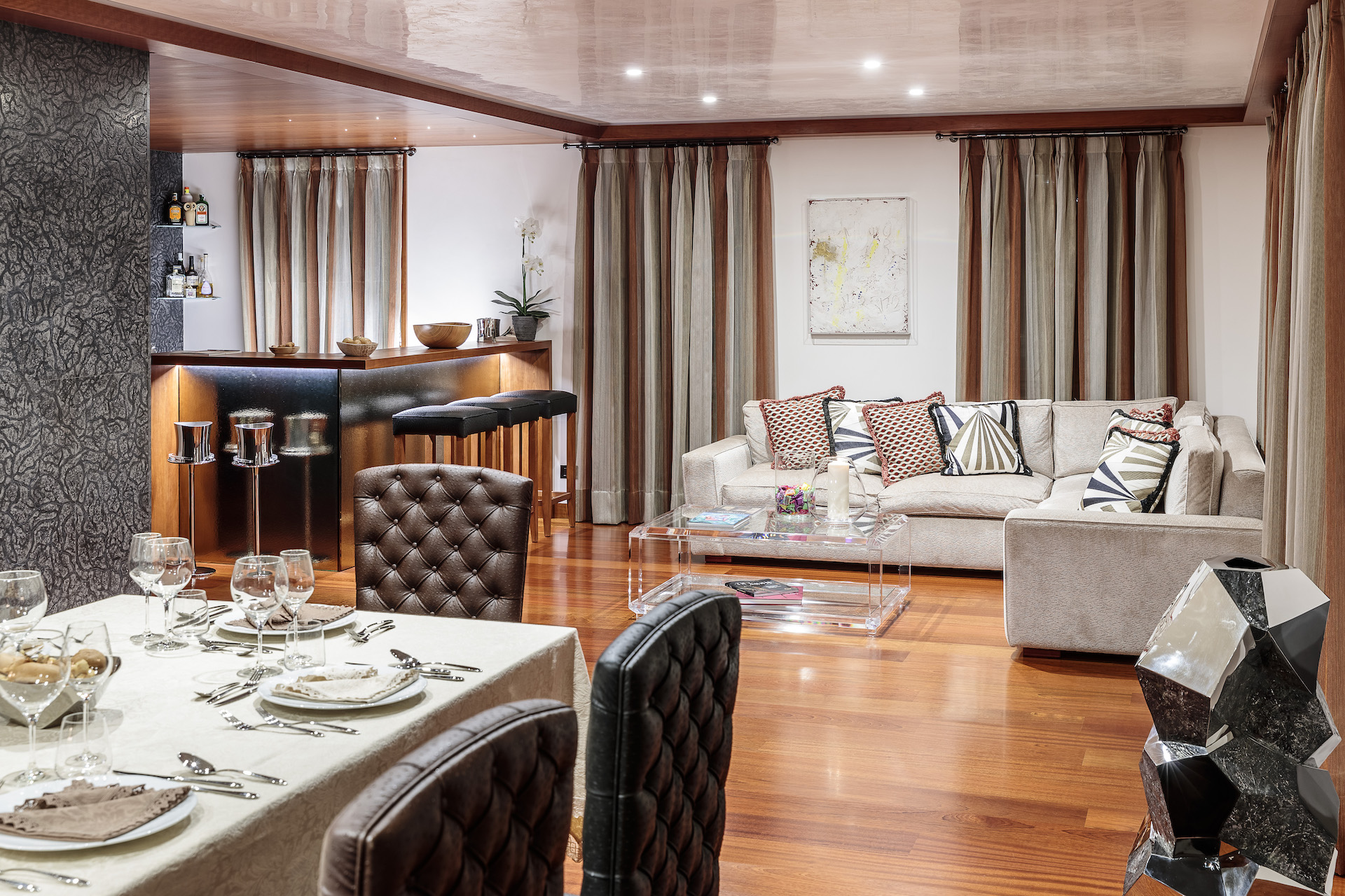 21 – Dining _ Lounge area Chalet Dolce Vita dinng and lounge area
