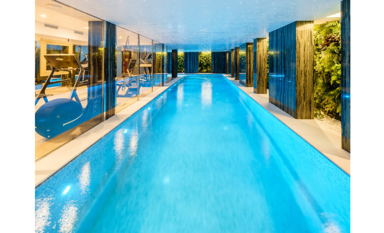 Chalet Dolce Vita indoor swimming pool
