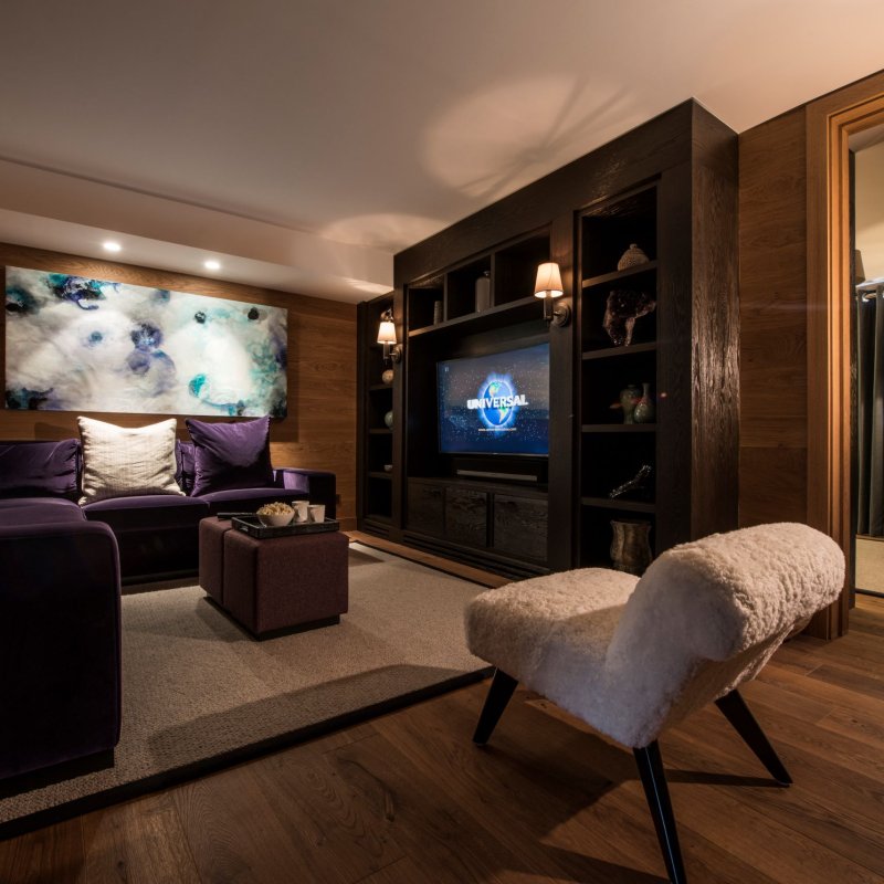 Chalet Le Grenier Meribel TV snug